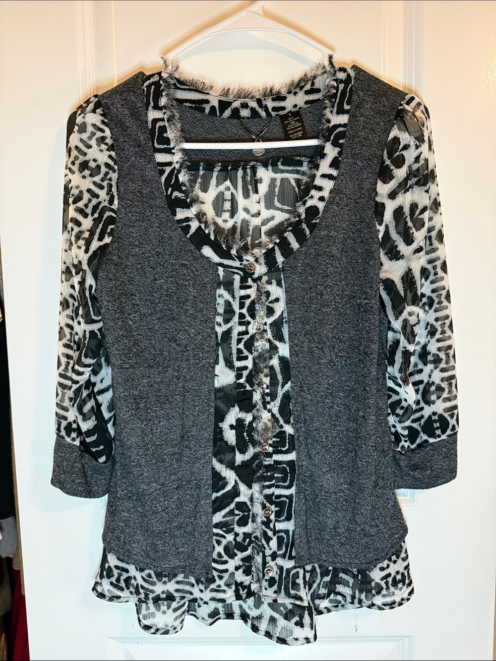 BKE Black & White Layered Button-Front Tunic